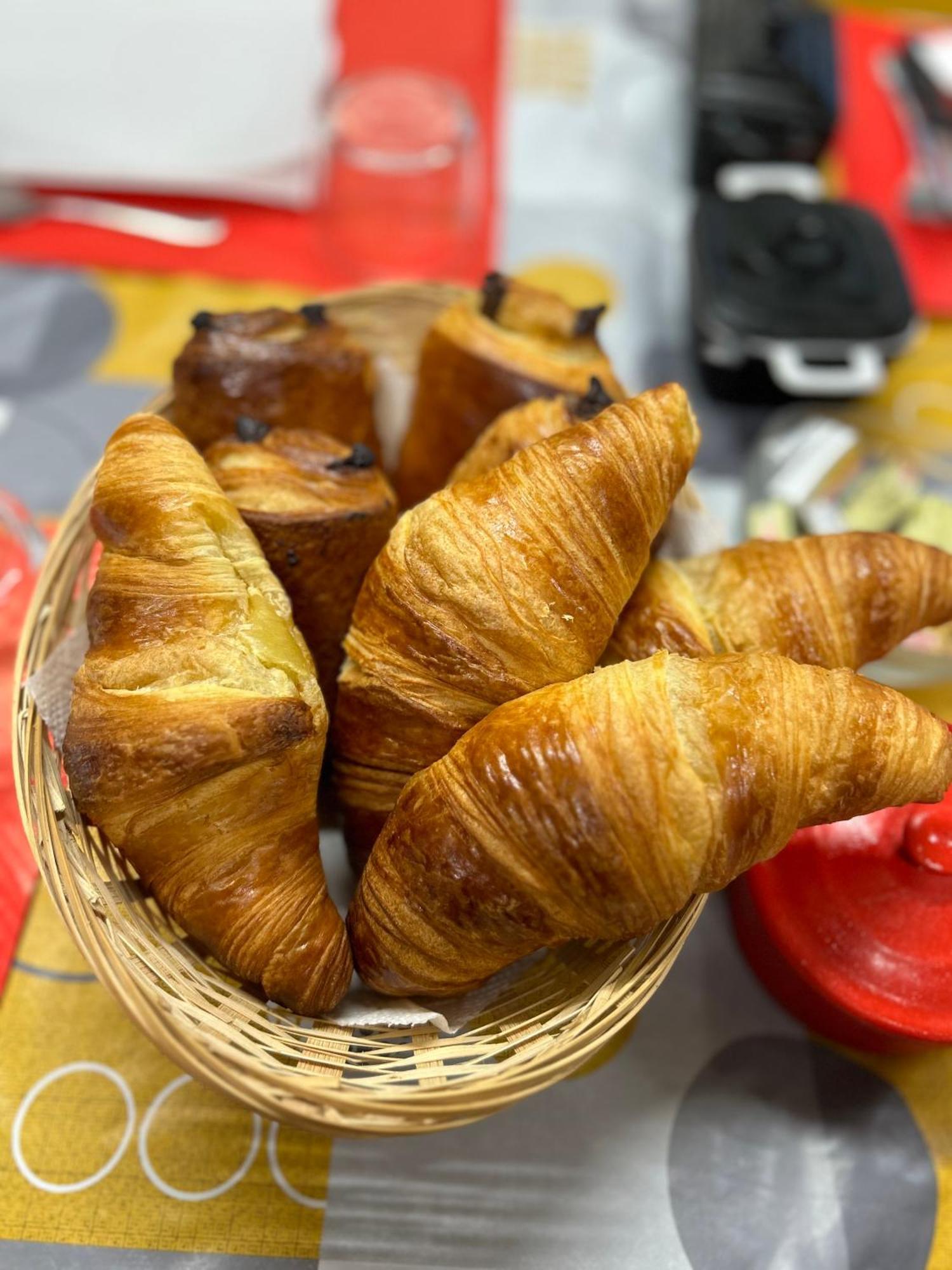 Chambres D'Hotes La Cheminee Tardets-Sorholus Bagian luar foto