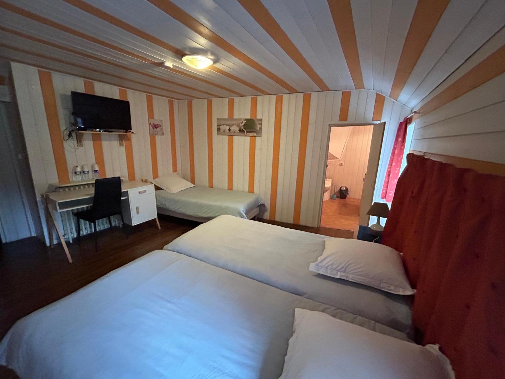 Chambres D'Hotes La Cheminee Tardets-Sorholus Bagian luar foto